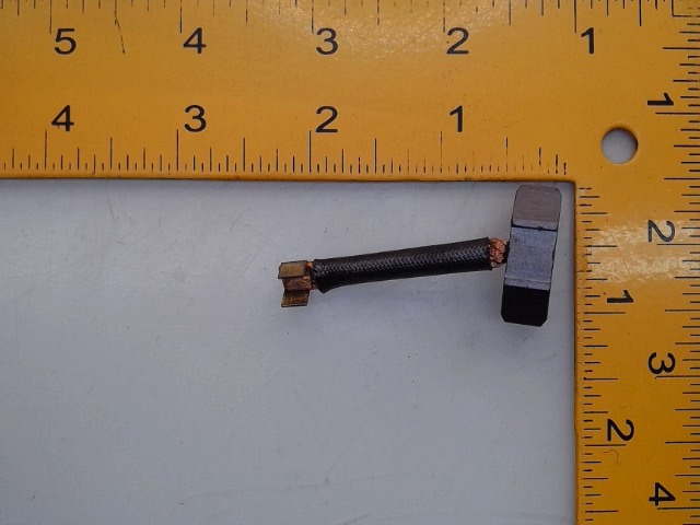 425-35902 Brush for GEHL MANITOU