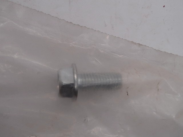 425-34746 Bolt for GEHL MANITOU
