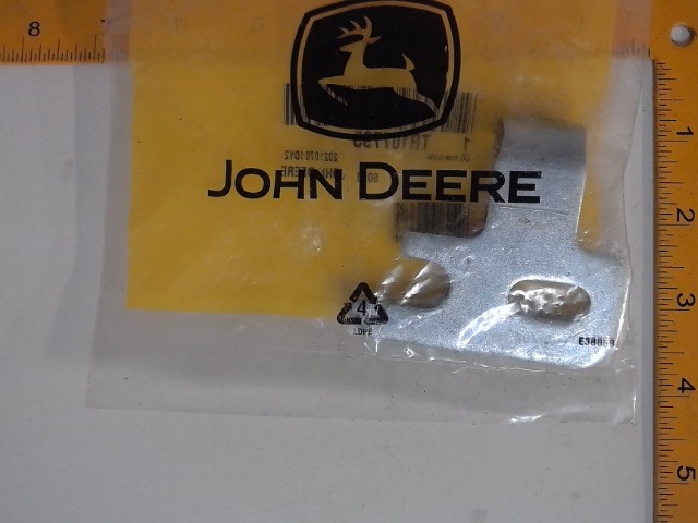 TR107795 Bracket for JOHN DEERE