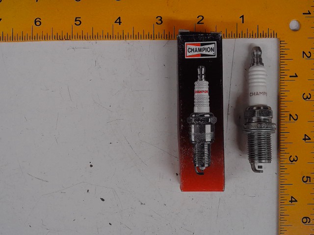 RC12YC Spark Plug for CUB CADET