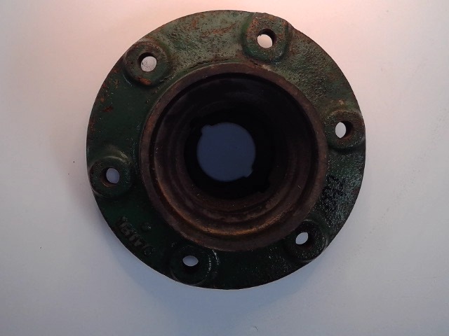 E1176 Hub for AGCO