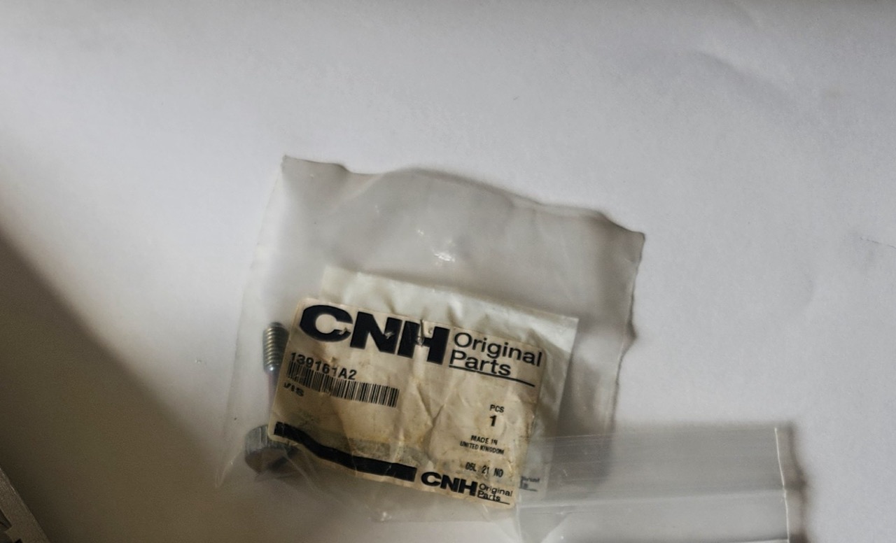 139161A2 Oem Bolt