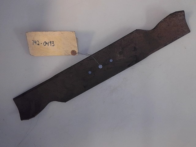 742-0493 Blade for CUB CADET