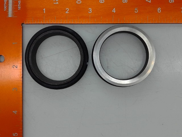 8E-5608 Roller Seal for CATERPILLAR