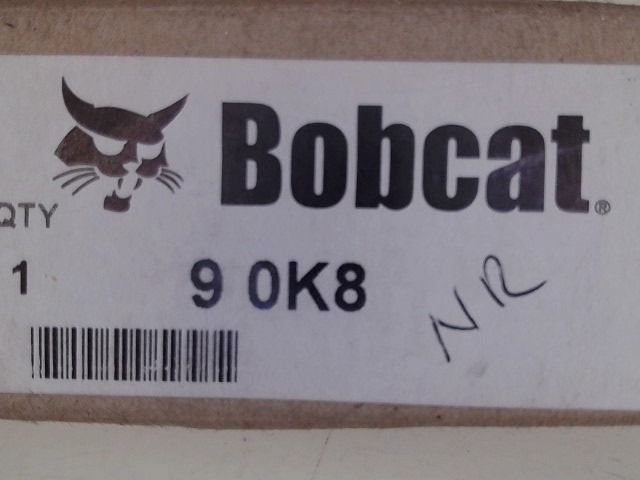 90K8 BOBCAT Plug