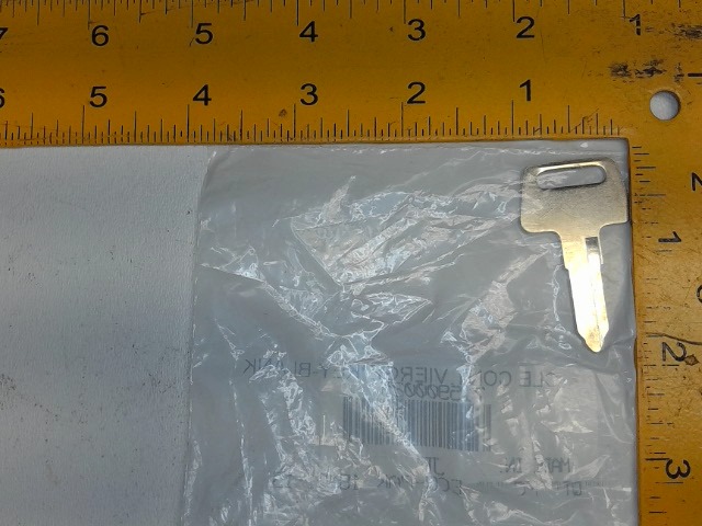 C715900025 Key for JOHN DEERE