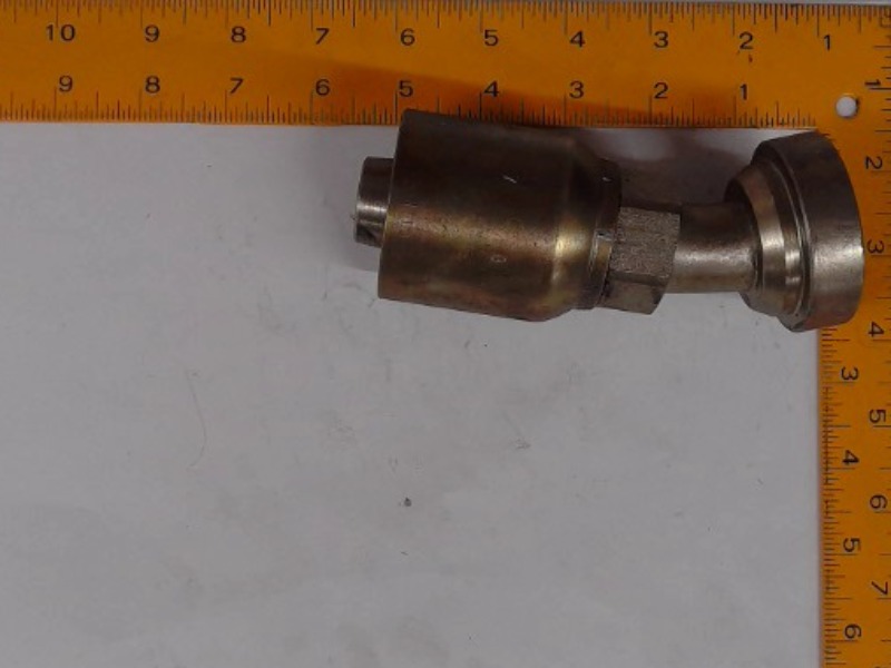 X1XB78-20-16 Fitting for JOHN DEERE