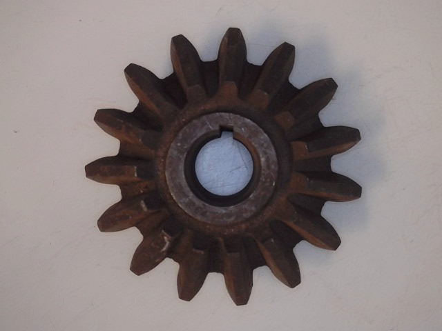 E264 AGCO 15t Gear