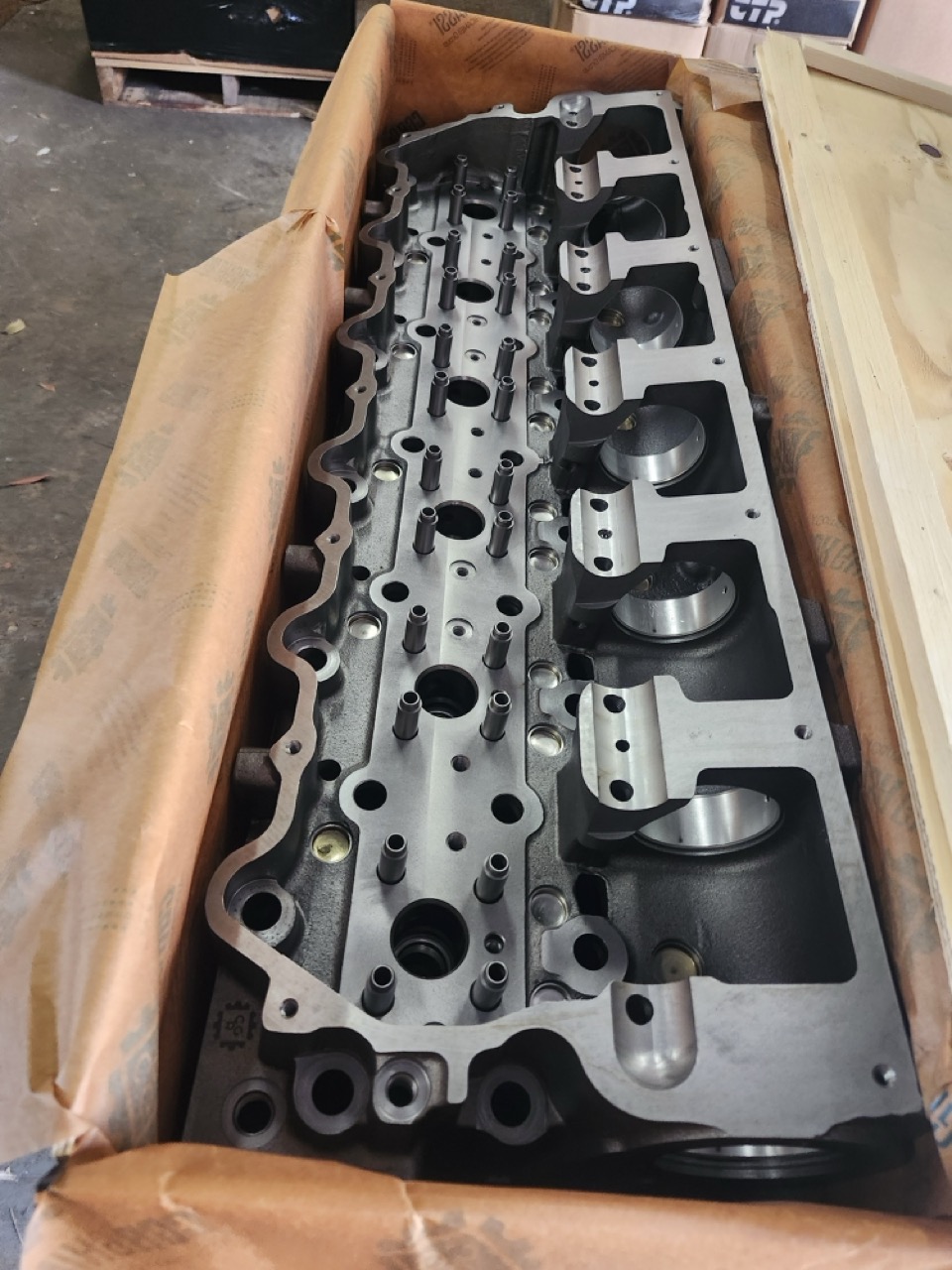 2237263 Cylidner Head Bare