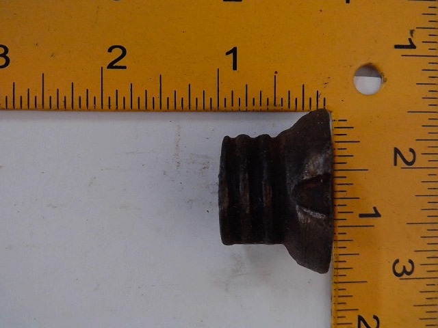 B1842 Plug