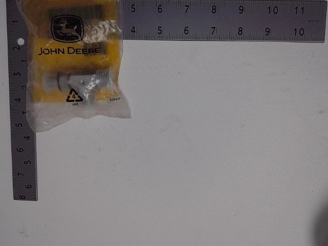 38H5275 Fitting for JOHN DEERE