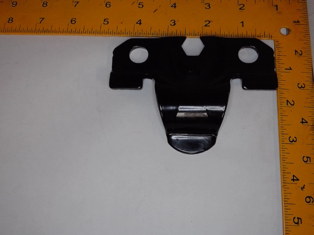 118162 MACDON Holdown