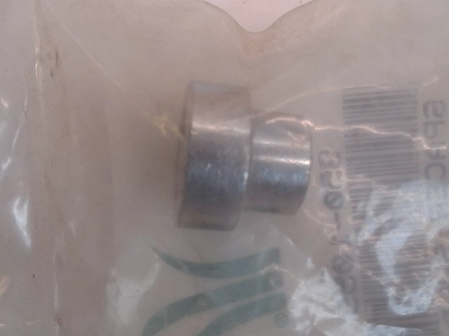 950-1056 Spcr for CUB CADET
