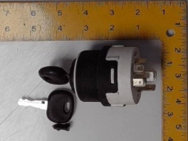 A-1987424C1 Switch W/2 Keys for JOHN DEERE