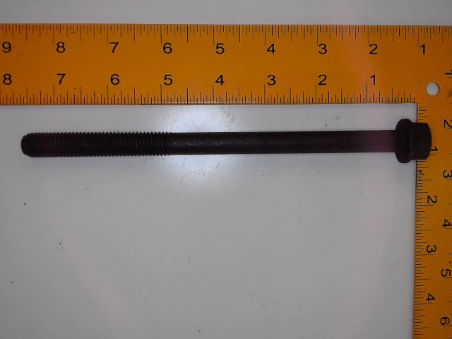J920781 CASE Bolt