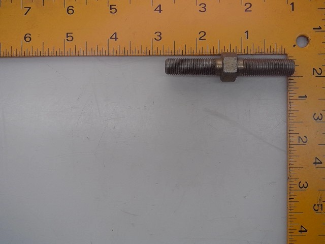 147707M1 AGCO Stud