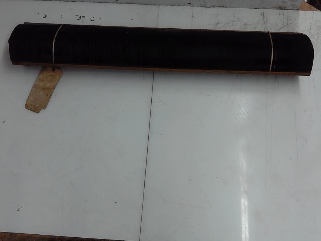 613585R91 Apron