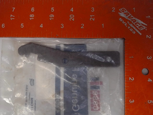 1343884C1 Latch for NAVISTAR