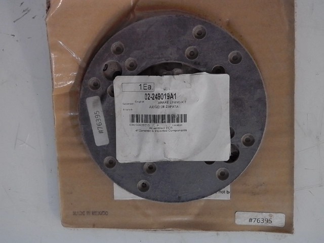249019A1 CASE Brake Pad W/ Rivets
