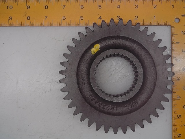 258449A1 Gear for CUB CADET