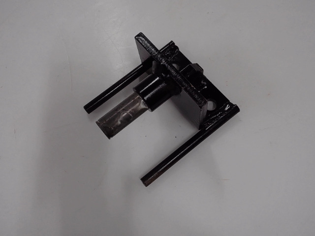 212422 Brkt for GEHL MANITOU