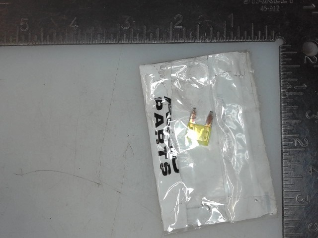 CH113-8492 20a Mini Fuse for AGCO