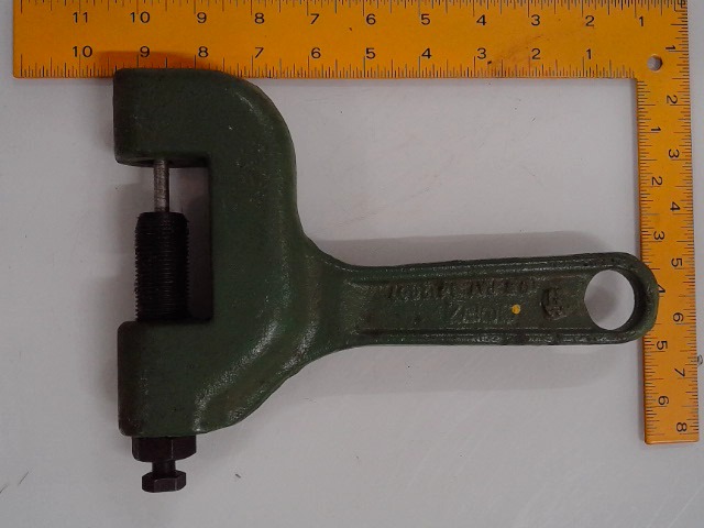 TY3742 Tool for JOHN DEERE