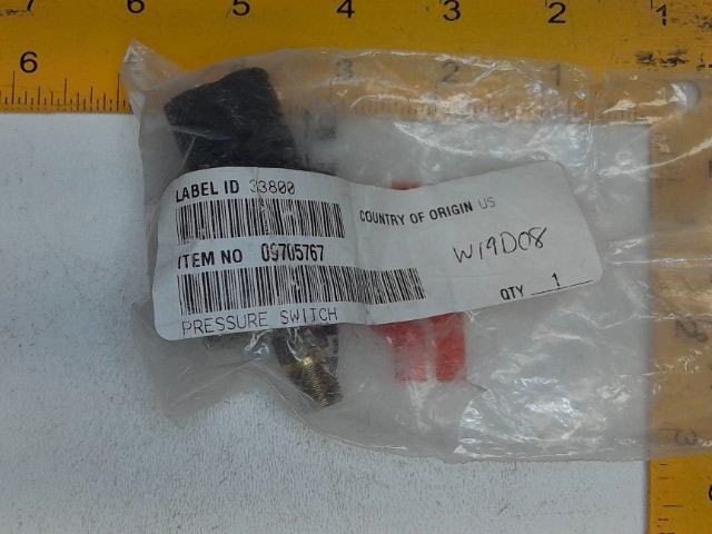 9705767 VERSATILE Pressure Switch