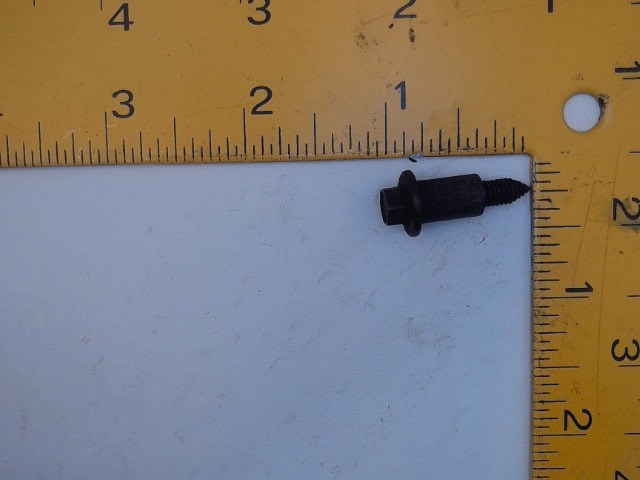 7510042823 Screw