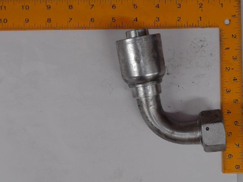 X1C543-28-16 Fitting for JOHN DEERE