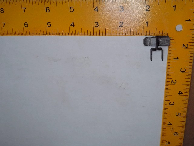 8M-0515 Clip