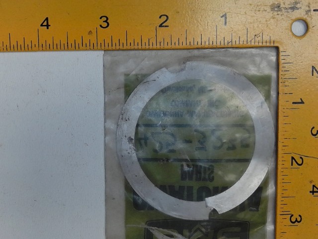 425-32352 Shim for GEHL MANITOU
