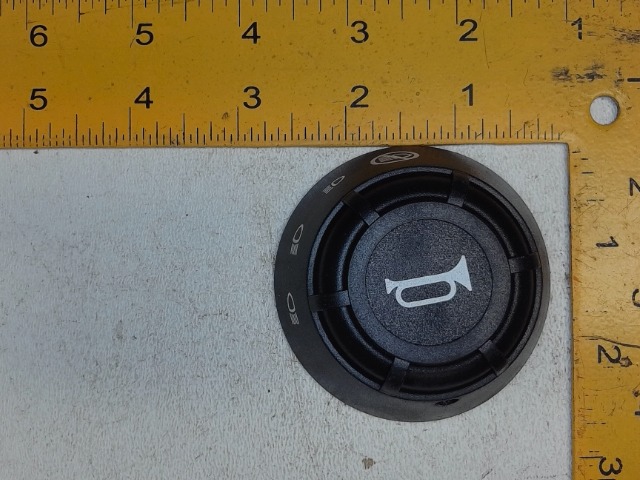 1502379C1 Knob