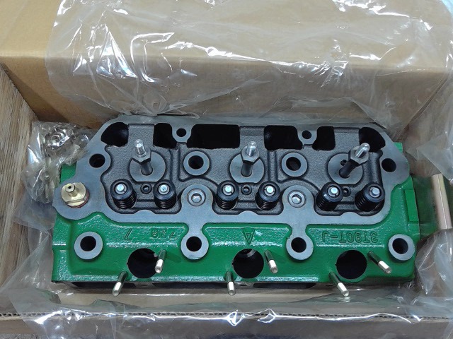 AM877955 Cylinder Head for JOHN DEERE