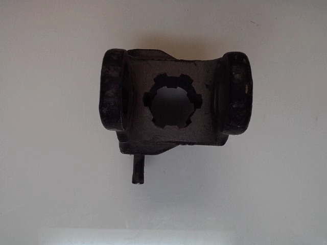 28920 Yoke 6spl/w/pin