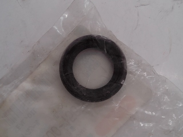 52200-15670 Seal