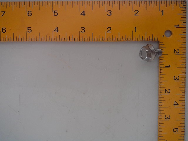1J508-19830 Plug