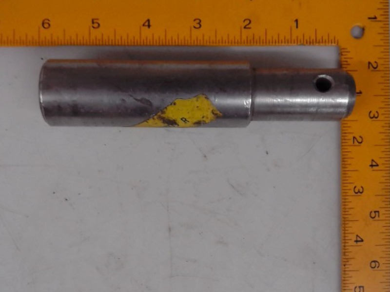 R28809 Pin for JOHN DEERE