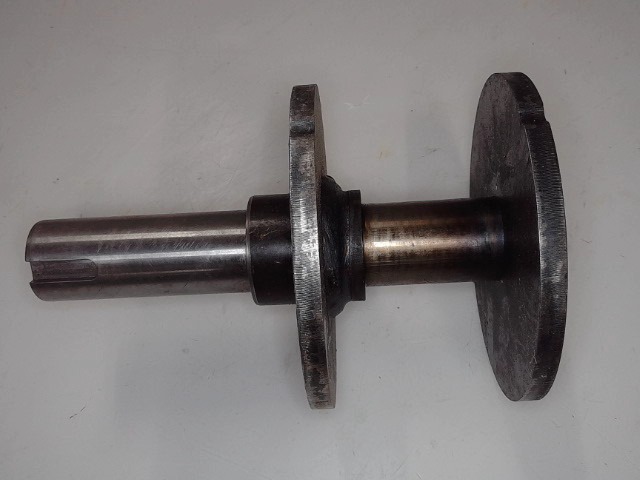 122011 MACDON Shaft Rh