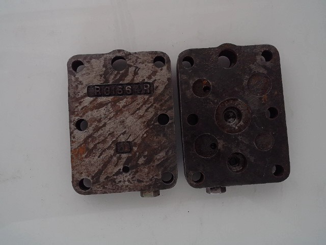 R31564 Cap for JOHN DEERE