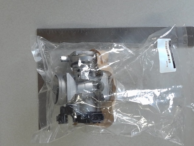 EG881-44010 Throttle Body