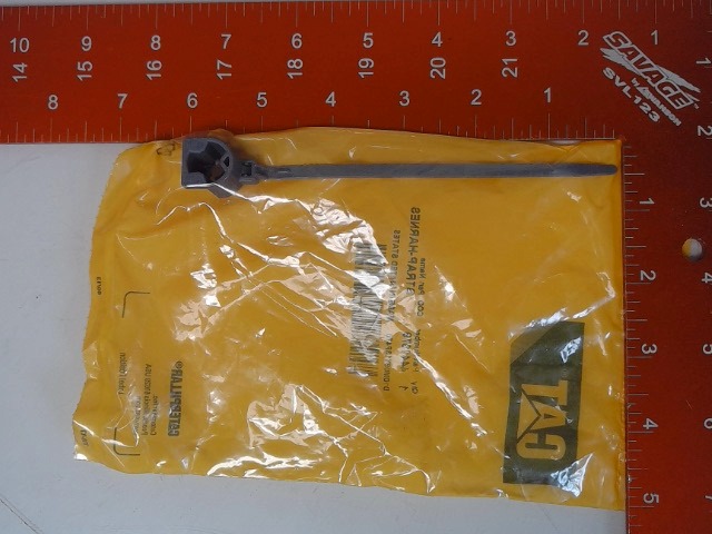 4441879 Strap-harness
