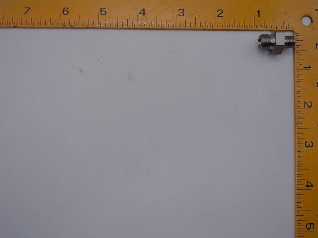 62981300429 Fitting