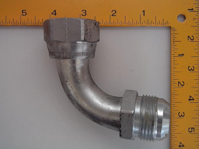 X39T3-16-16 Fitting for JOHN DEERE