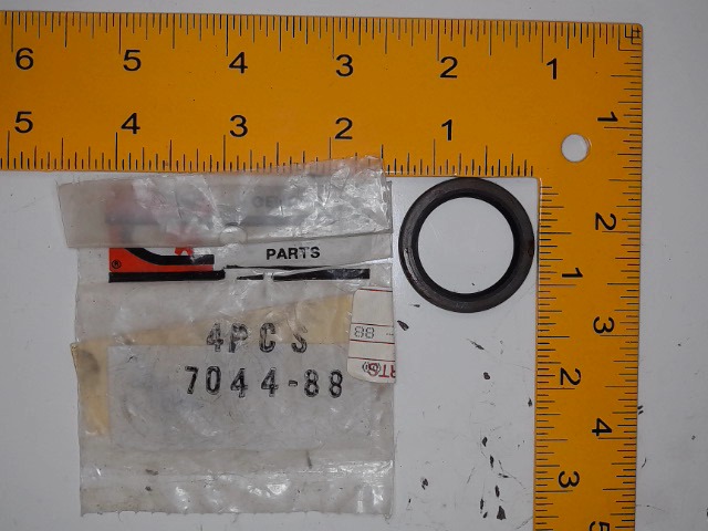 7044-88 Seal for AGCO