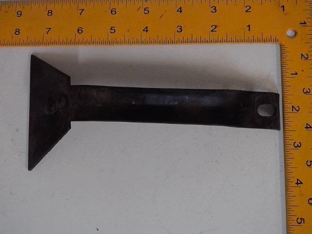 246205BS Scraper for AGCO