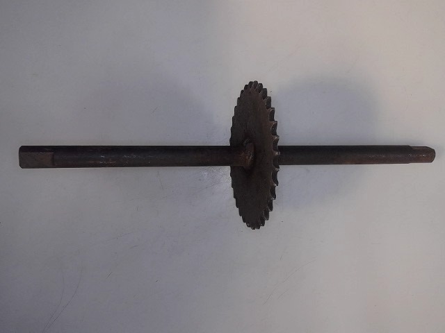 784-0170 Shaft/gear for CUB CADET