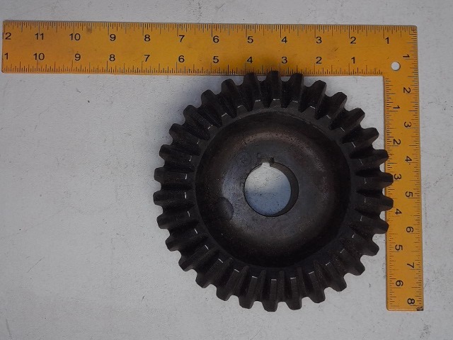 140-32207 Gear 30t for GEHL MANITOU