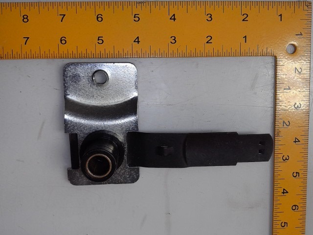 682-0586 Lever
