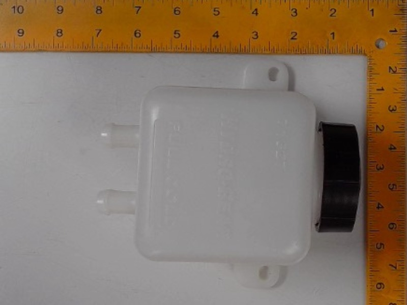 631-04286 Tank/w Cap for CUB CADET